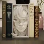 Alicia – Clair Obscur: Expedition 33 Book Nook – Könyvtámasz