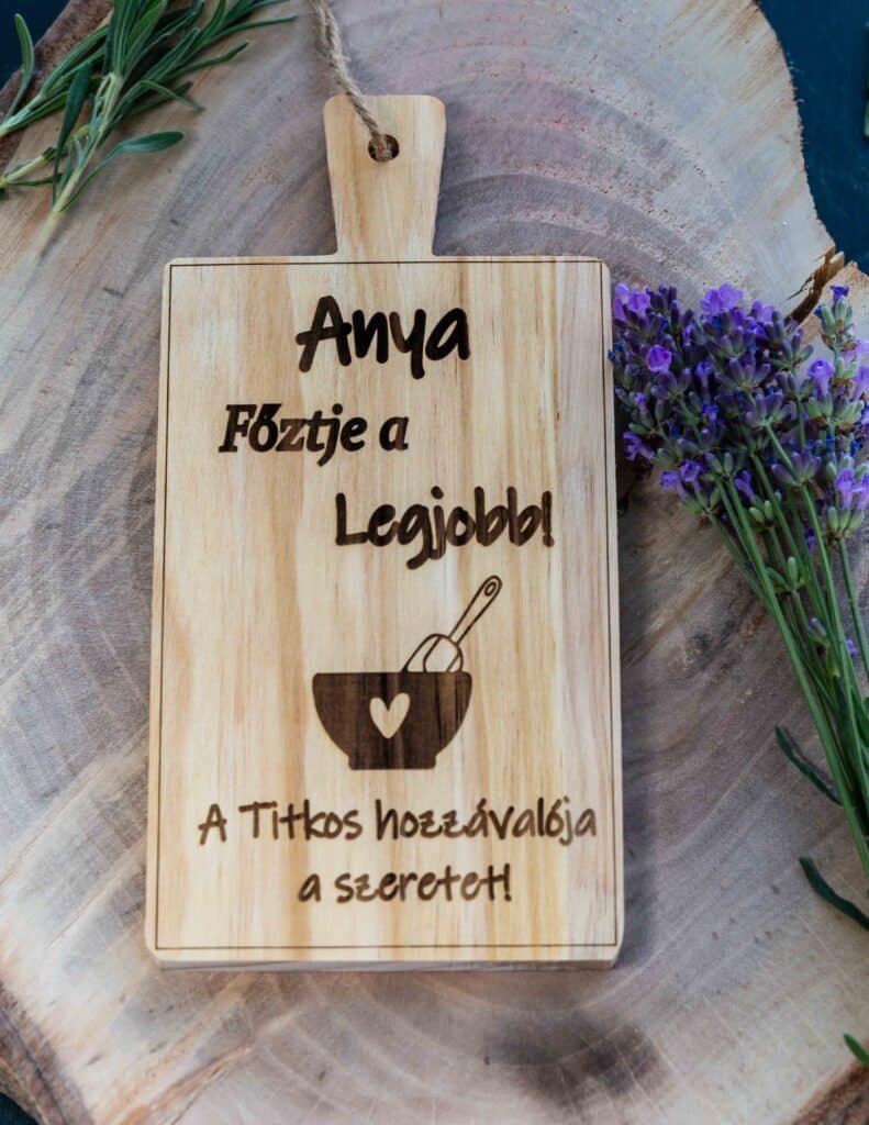 Egyedi 3D nyomtatott és lézervágott kreatív ajándékok, dekorációk és kiegészítők