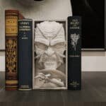 The Creeper Book Nook – Könyvtámasz