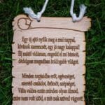 Egyedi fa ajándék nyugdíjasoknak – lézervágott és gravírozott