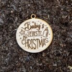 Első karácsonyom karácsonyfadísz Cumisüveges– lézervágott és gravírozott