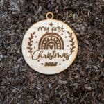 Első karácsonyom karácsonyfadísz Szivárványos– lézervágott és gravírozott