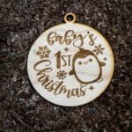 Első karácsonyom karácsonyfadísz Pingvines – lézervágott és gravírozott