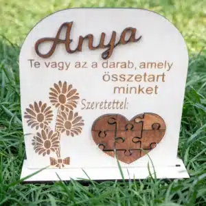 Fa Emléktábla Puzzle Szívvel